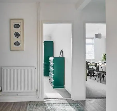 Esmerelda - Sleeps 8 - Contractors - Free Parking Apartmán Bristol