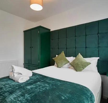 Apartmán Esmerelda - Sleeps 8 - Contractors - Free Parking