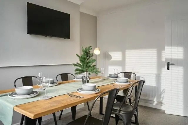 Daire Esmerelda - Sleeps 8 - Contractors - Free Parking Bristol